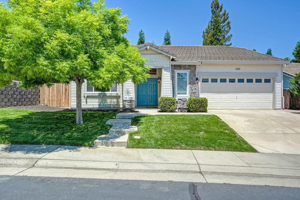 Property Photo: 1010 Thompson Circle CA 95630