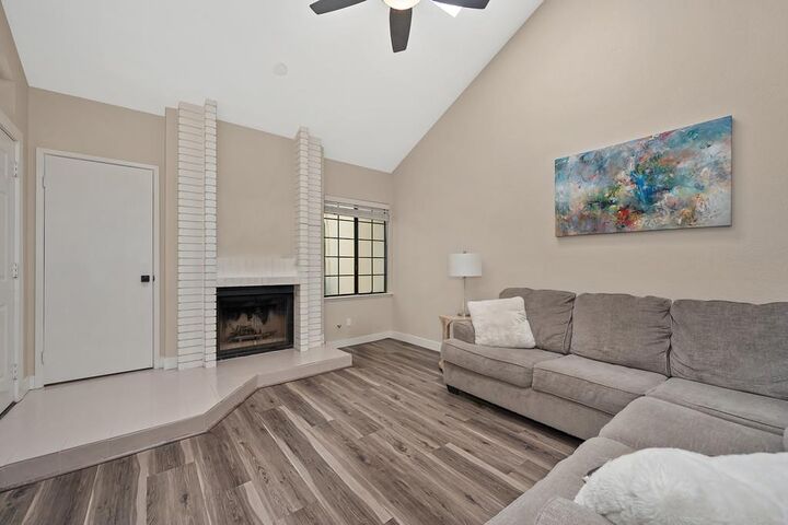 Property Photo: 7448 Creekridge Lane CA 95610