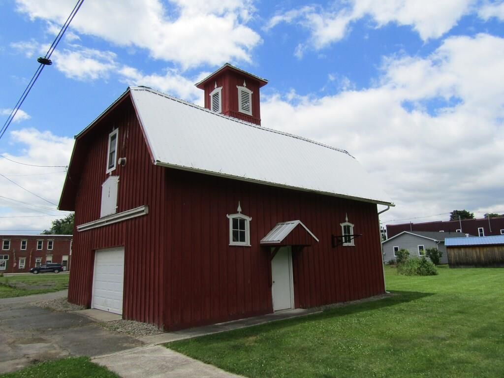 Property Photo:  108 N Water St  PA 16928 