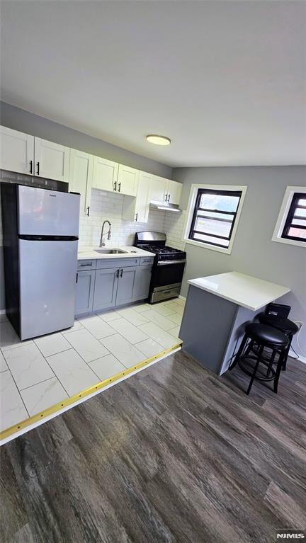 Property Photo:  449-451 Washington Avenue 3  NJ 07109 