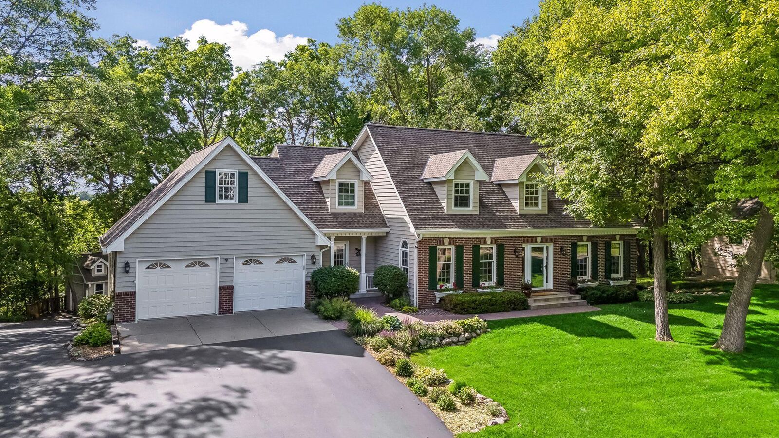 Property Photo: 16140 46th Avenue N MN 55446
