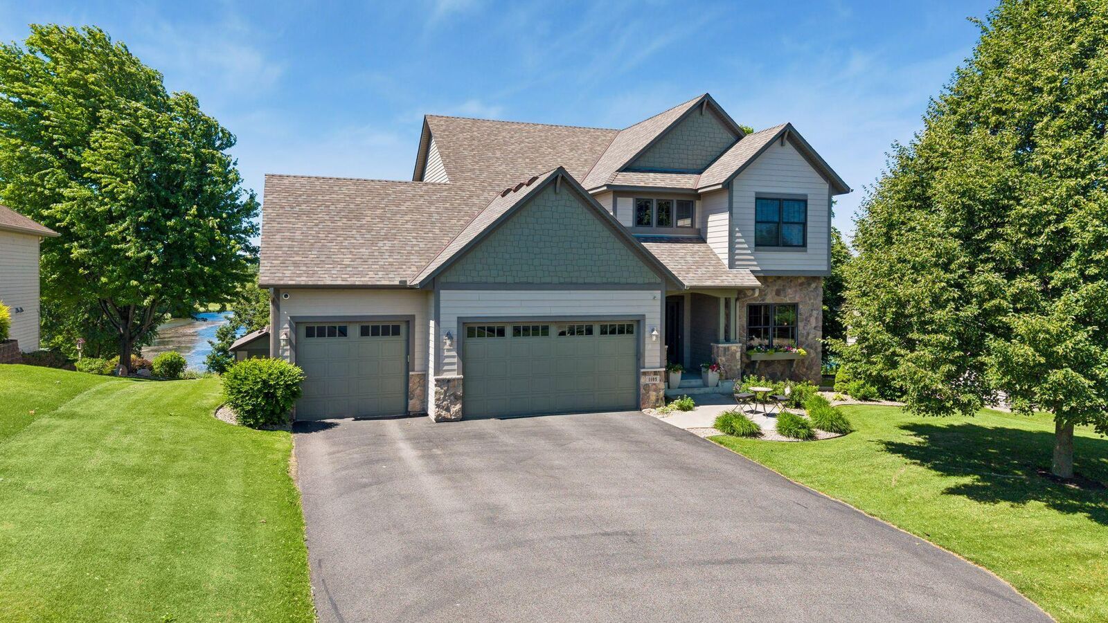 Property Photo: 1409 Allison Way MN 55313
