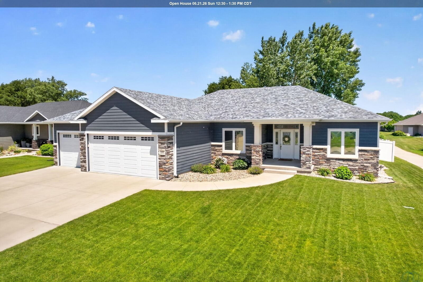Property Photo: 523 Kingston Circle IA 51054