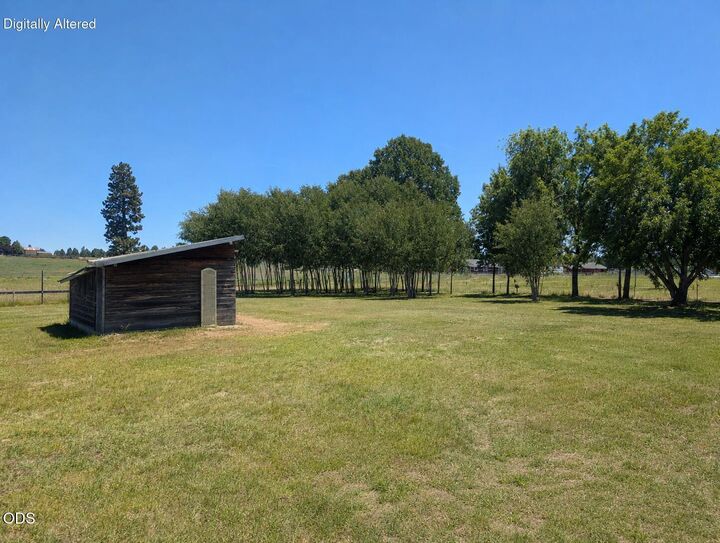 Property Photo: 37419 Modoc Point Road OR 97624
