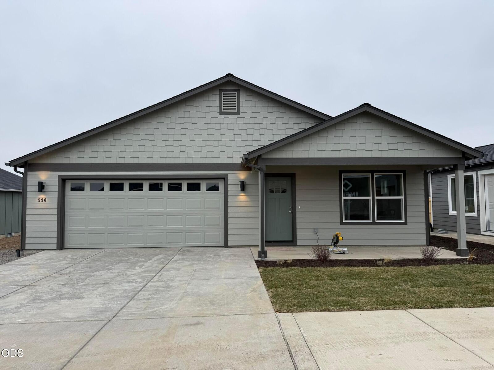 Property Photo:  640 NE Mitchell Street 167  OR 97741 