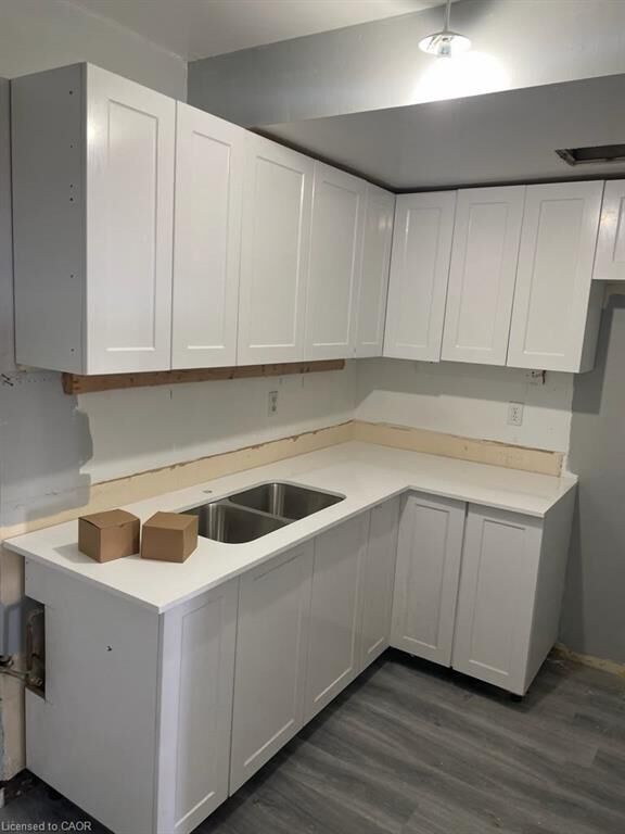Property Photo:  150 Charlton Avenue E 708  ON L8N 3X3 