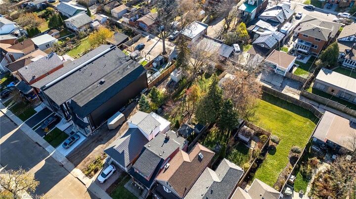 Property Photo:  85 Melbourne Street  ON L8P 2A5 