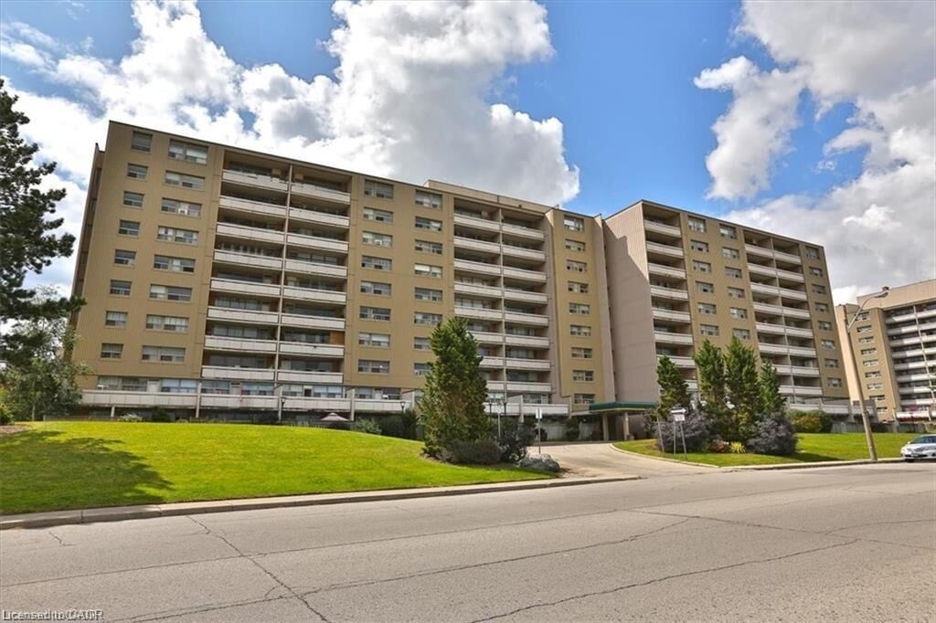 Property Photo: 15 Albright Road 306 ON L8K 5J2