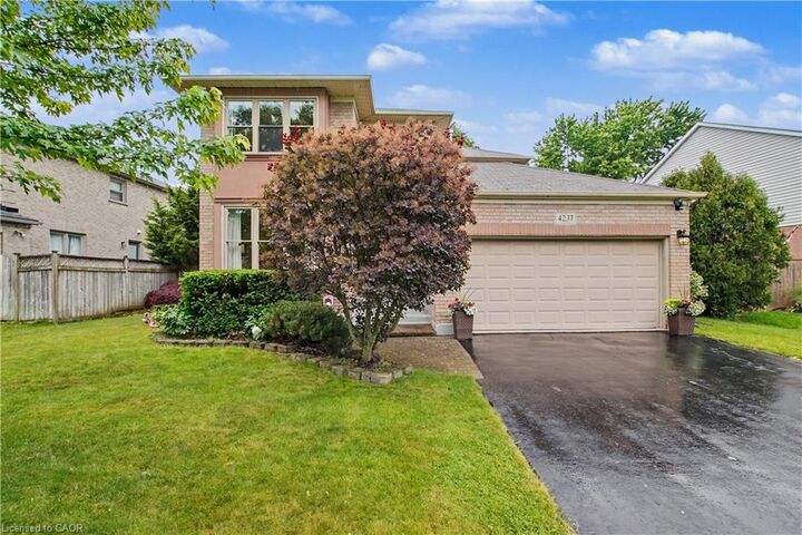 Property Photo: 4237 Millcroft Park Drive ON L7M 3V7