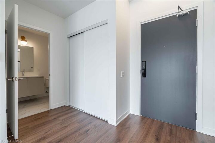 Property Photo: 395 Dundas Street Ph21 ON L6M 4M2