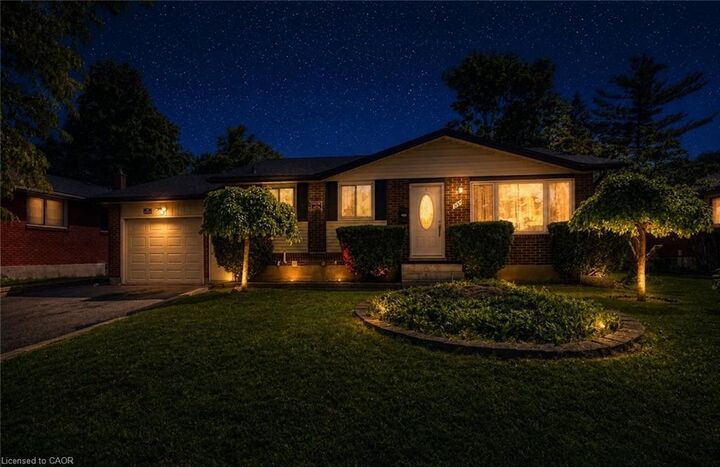 Property Photo: 543 Glen Forrest Boulevard ON N2L 4J3