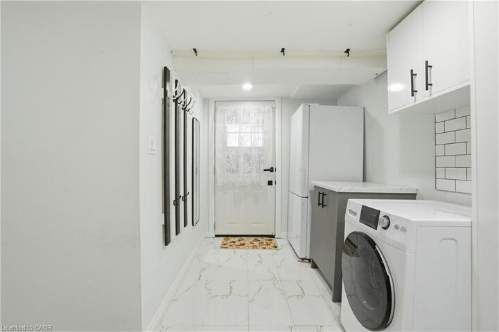 Property Photo: 4849 Willmott Street Lower ON L2E 1Z5