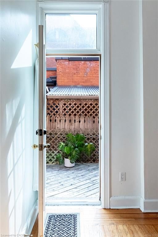 Property Photo:  270 Queen Street S  ON L8P 3T3 