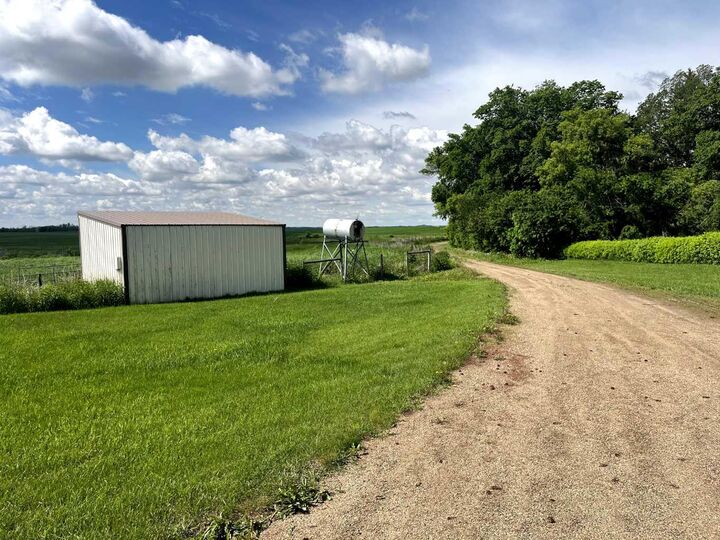 Property Photo:  513001 Rr70  AB T9X 1B1 