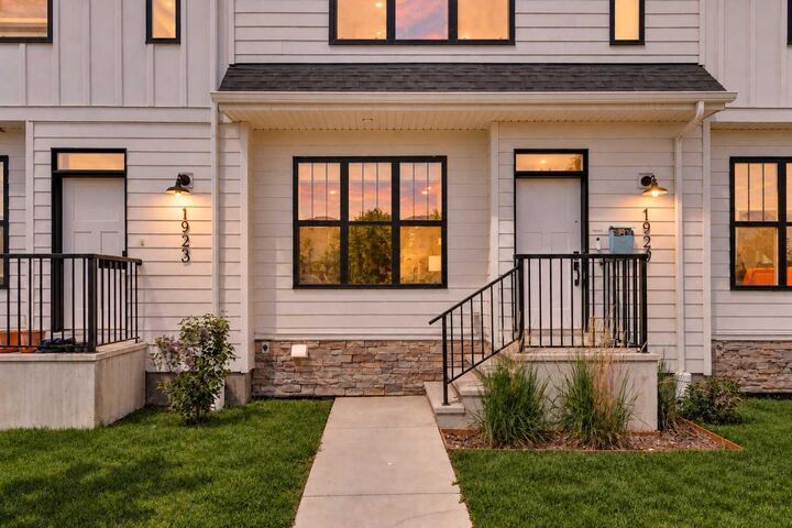 Photo de la propriété: 1927 42 Street NW AB T3B 5H1