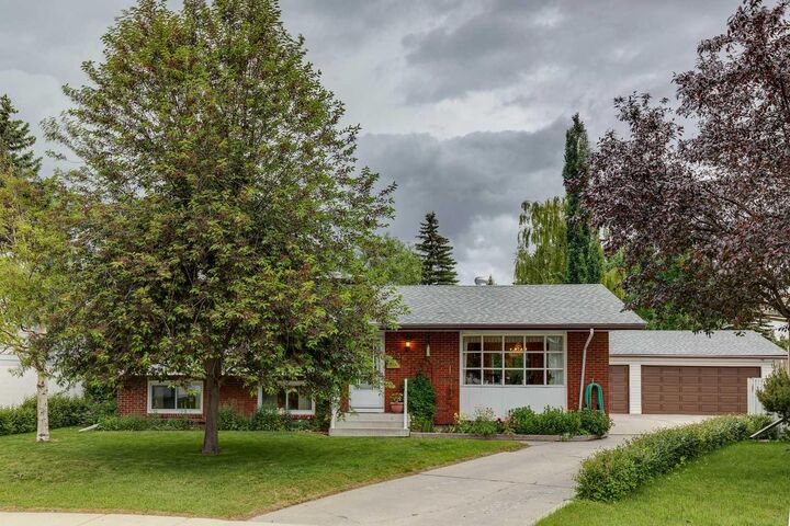 5036 Vallance Crescent NW — photo 1