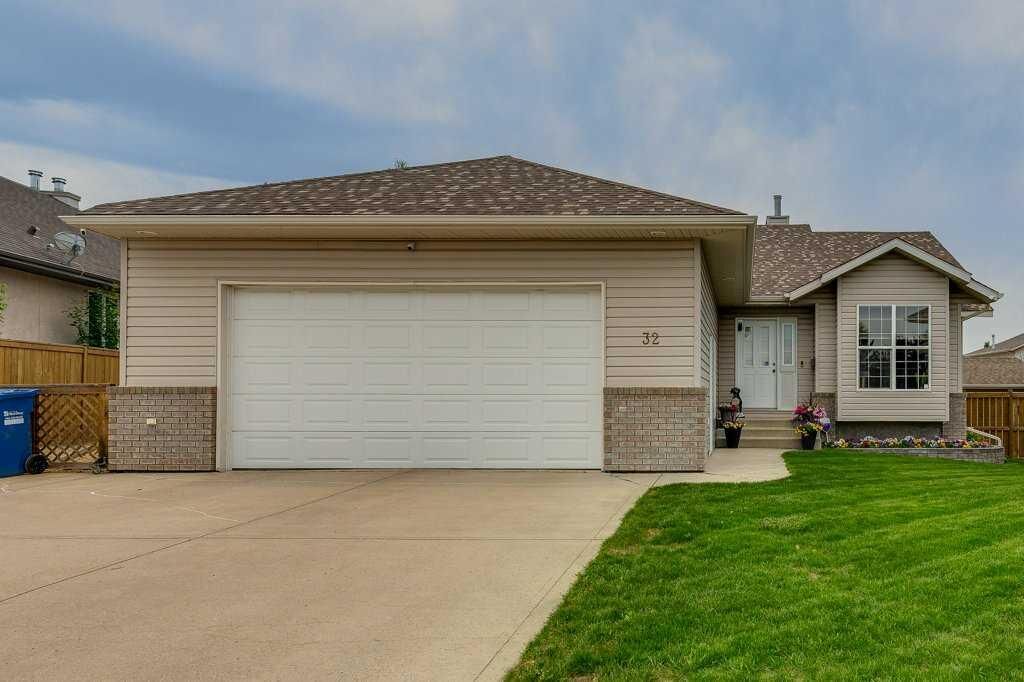 Property Photo:  32 Duval Close  AB T4R 2Y7 