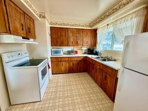 Property Photo: 114 Bliss Avenue AB T7V 1C2