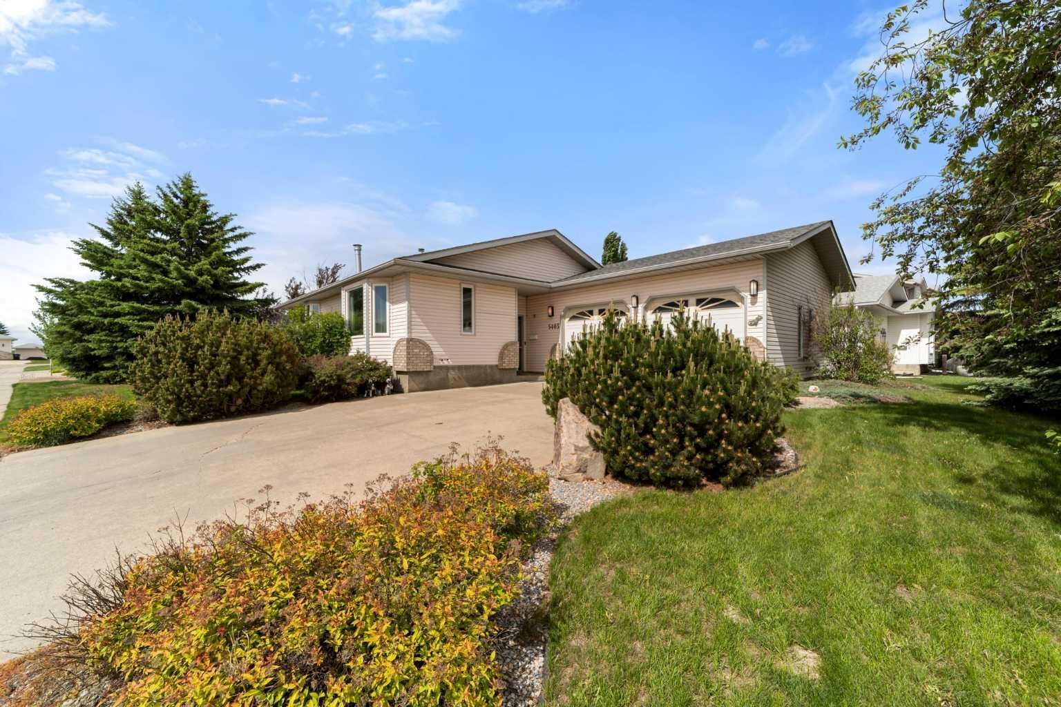 Property Photo: 5403 64 Street AB T4V 4L7