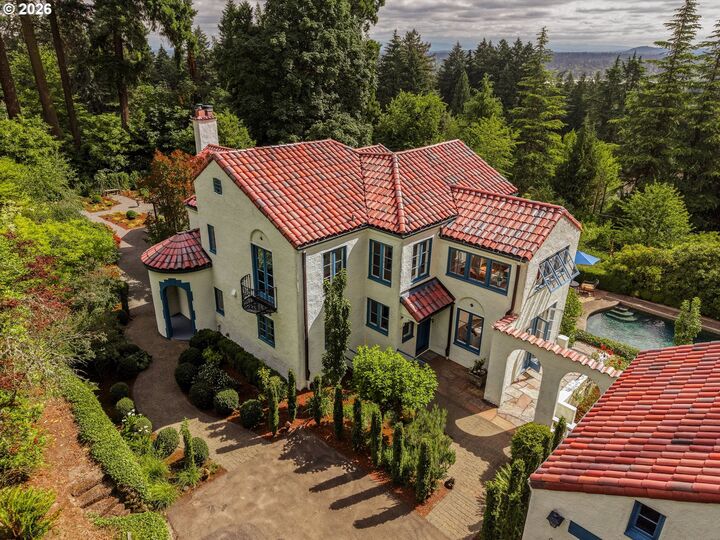 Property Photo:  11108 S Collina Ave  OR 97219 