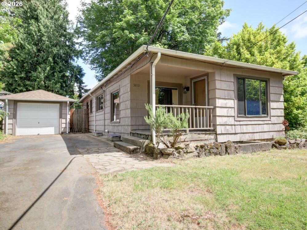 Property Photo: 3801 SW Plum St OR 97219