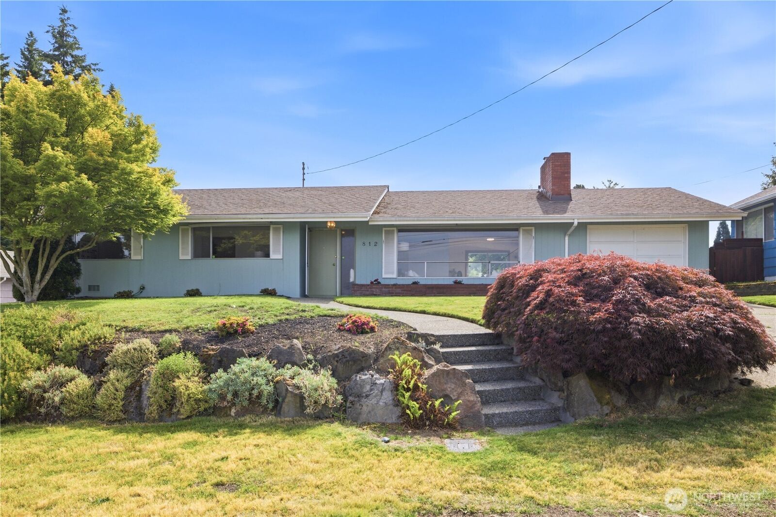 Property Photo: 812 Alvord Avenue N WA 98031