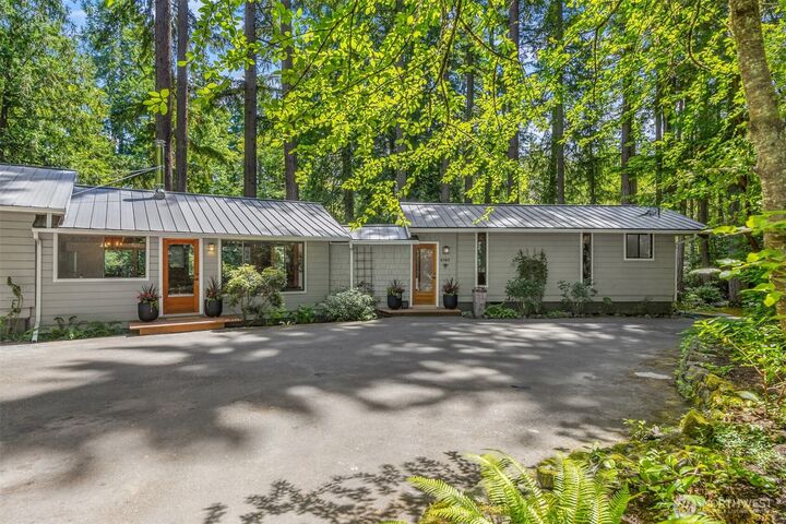 Property Photo: 6565 NE Island Center Rd. WA 98110