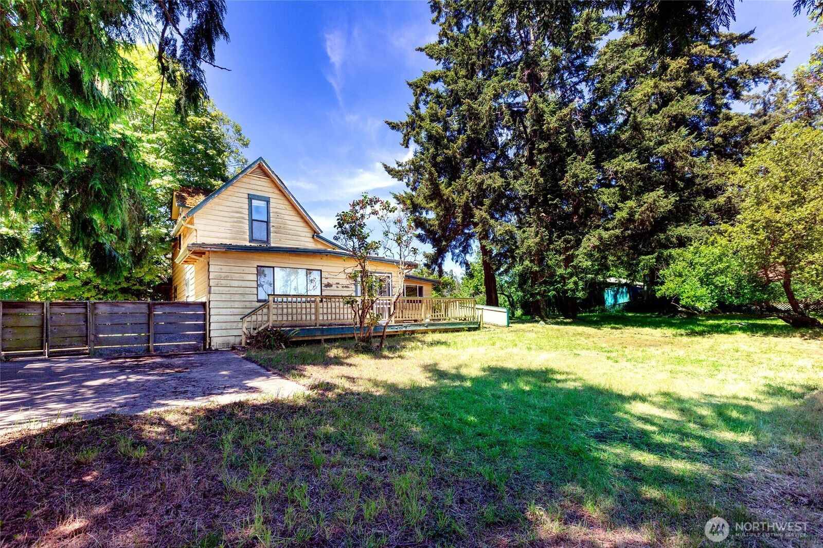Property Photo:  820  Guard Street  WA 98250 