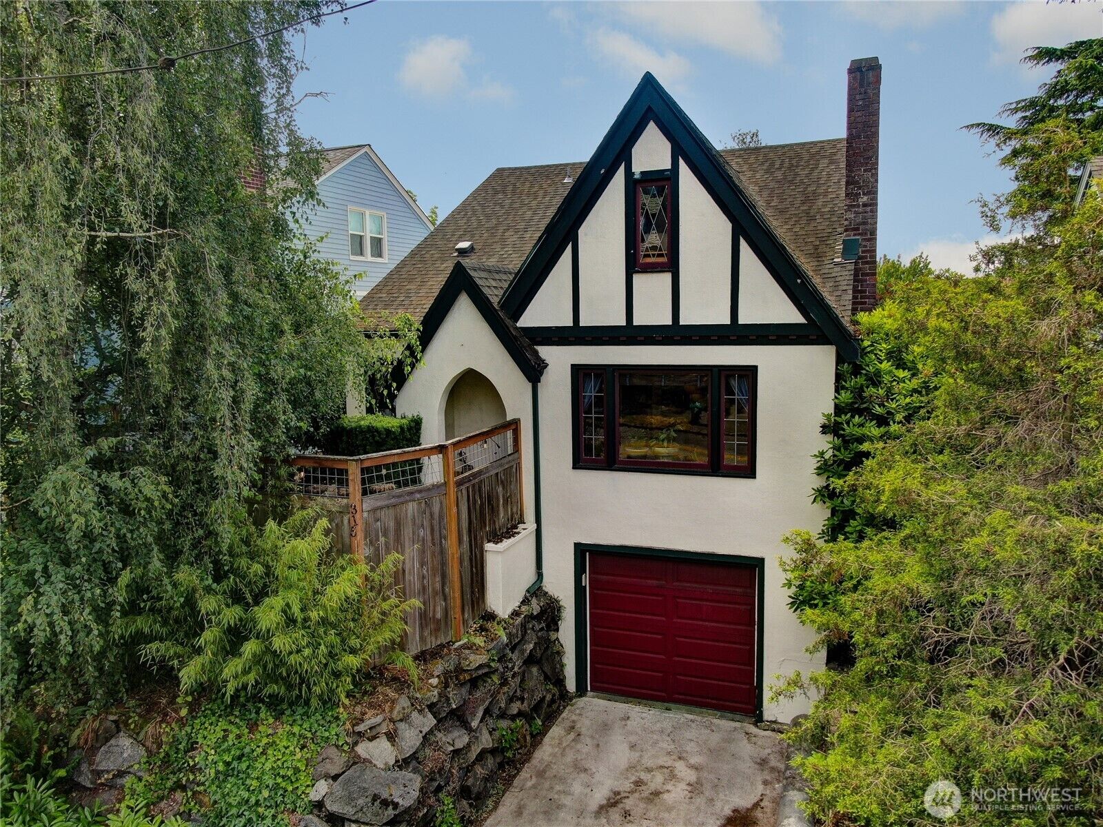Property Photo: 315 N 46th WA 98103