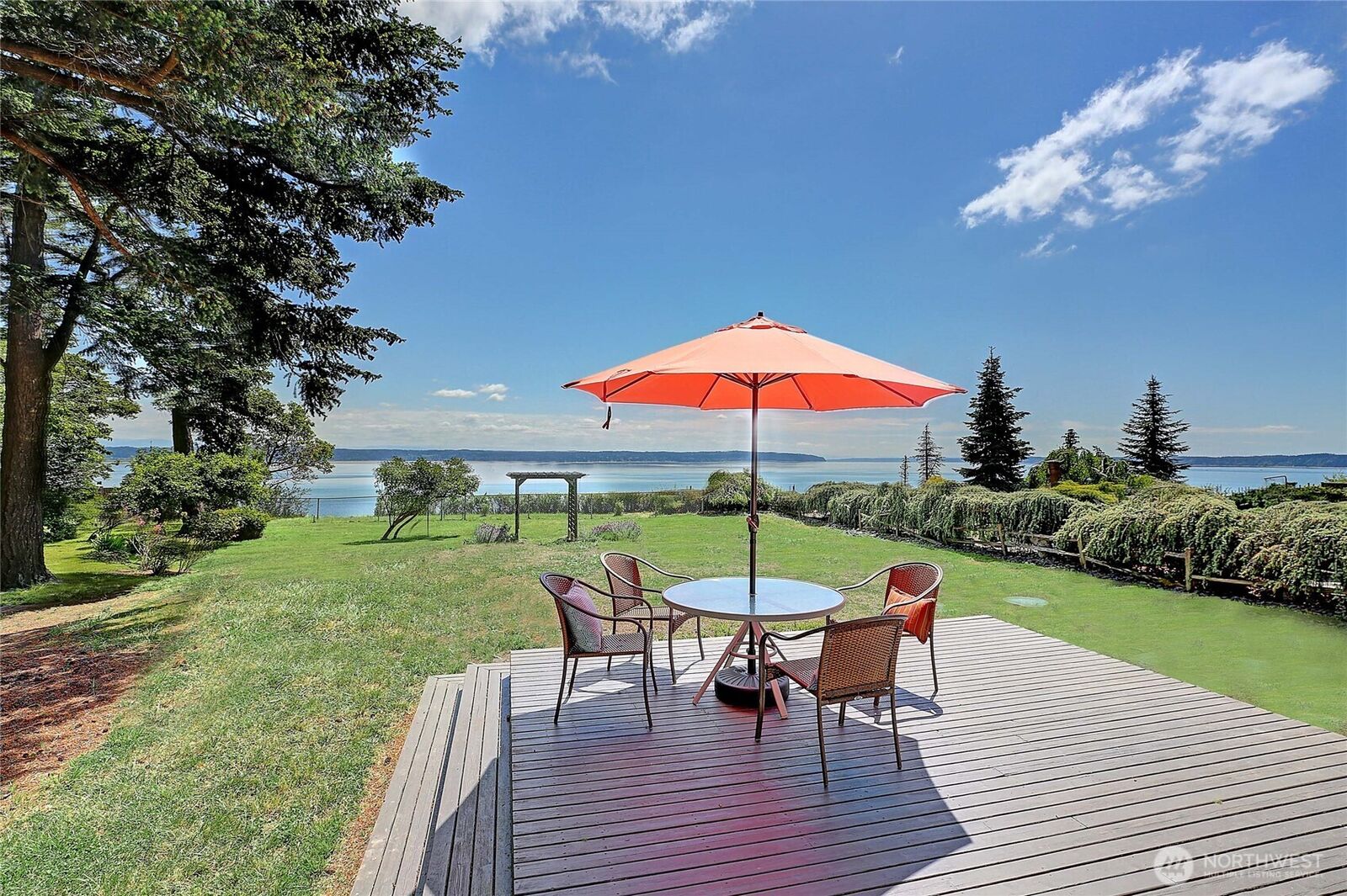 Property Photo:  562  Moe Road  WA 98282 