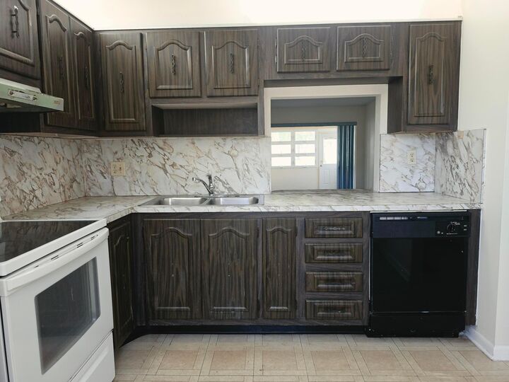 Property Photo: 713 Nantucket Circle B FL 33467