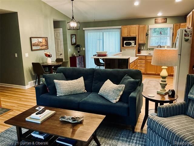 Property Photo:  318 Elm Avenue  MI 48653 