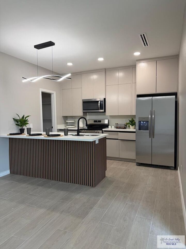 Property Photo:  5609 Hedgerow Ct  TX 78526 