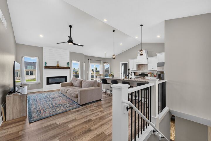 Property Photo:  5104 W 46th St S  KS 67215 