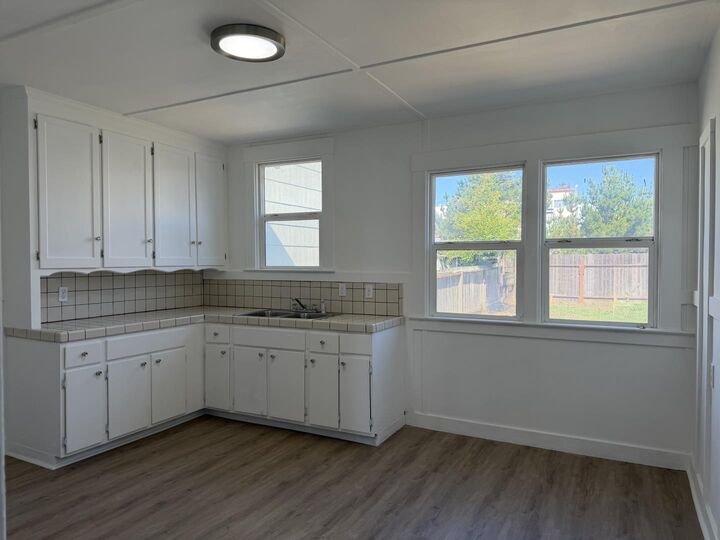Property Photo: 6 Carr Street CA 94124