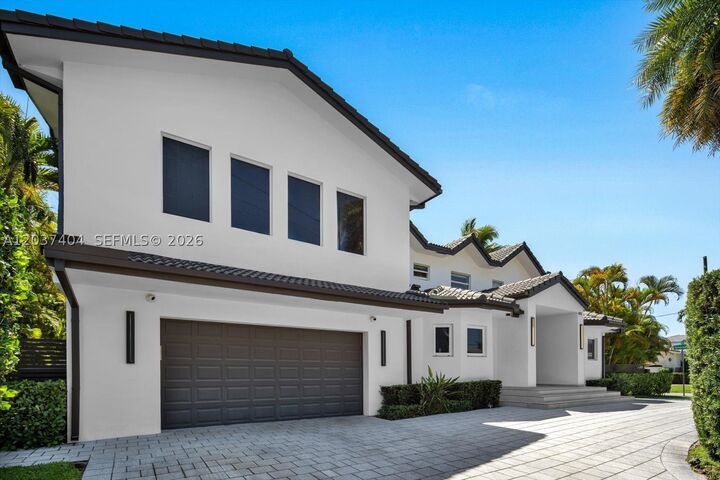 Property Photo:  431 Layne Blvd  FL 33009 
