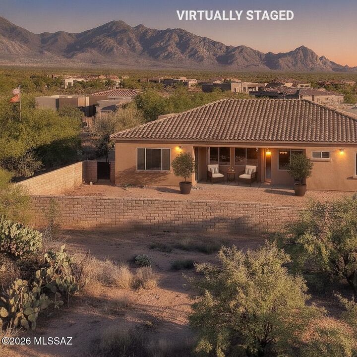 Property Photo:  2583 E Reata Ridge Place  AZ 85629 