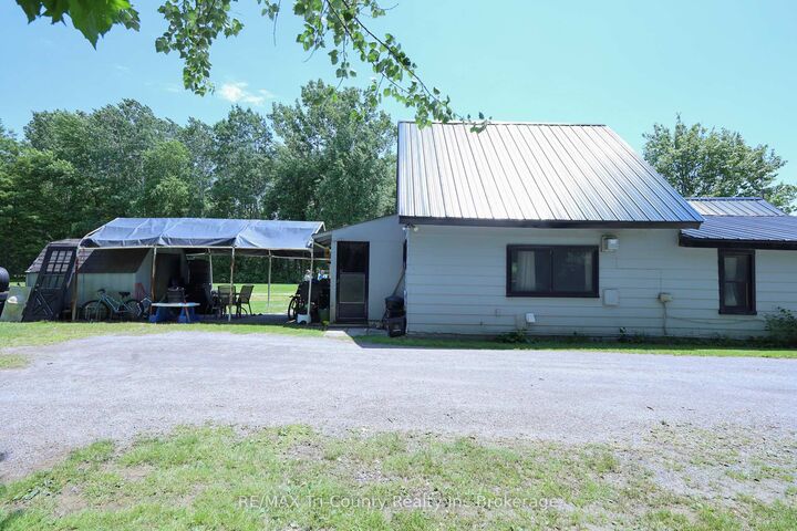 Property Photo: 4942 59 Highway ON N0J 1E0