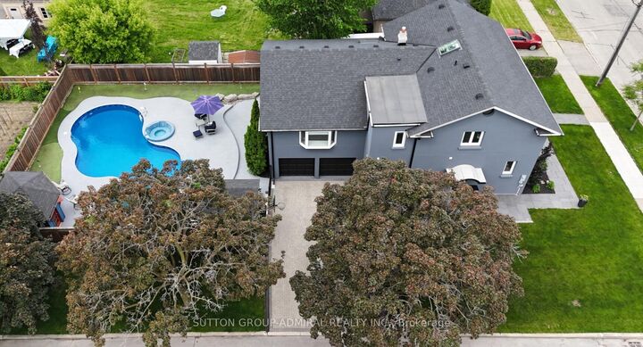479 Hounslow Avenue — photo 1