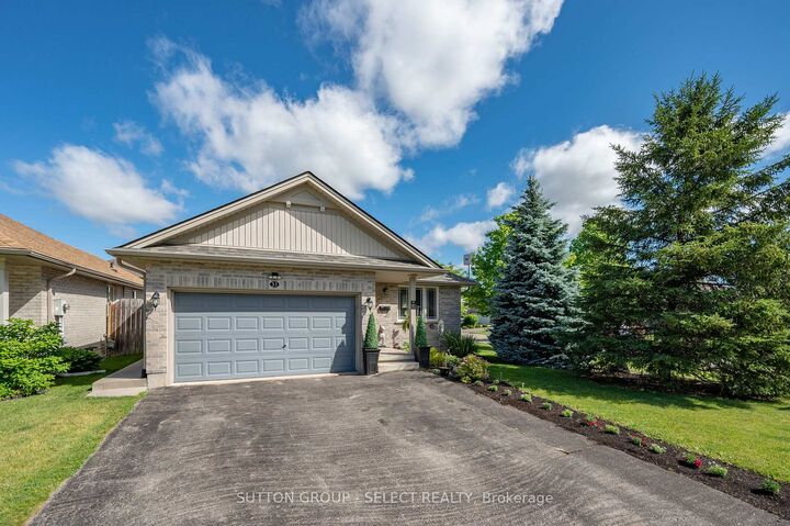 Property Photo: 51 Greenway Boulevard ON N5P 4P8