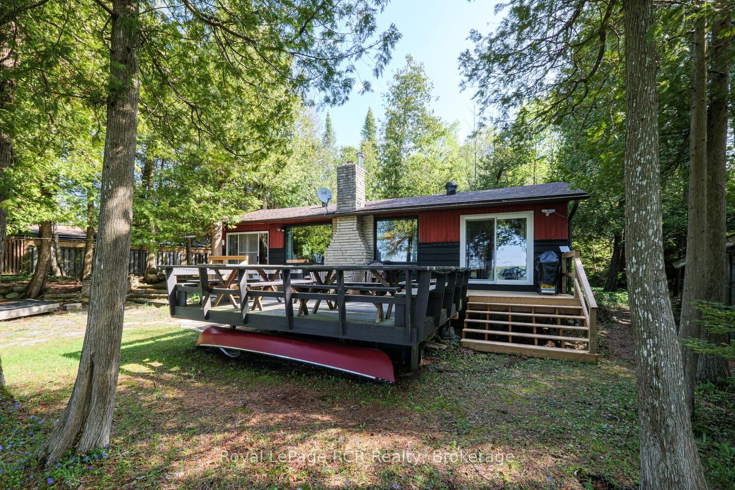 Property Photo: 90 Berford Park Road ON N0H 2T0