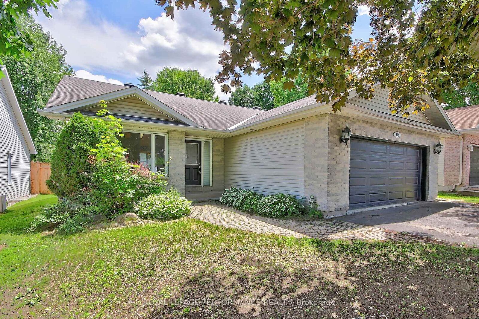 Property Photo: 508 Maley Street ON K0G 1J0