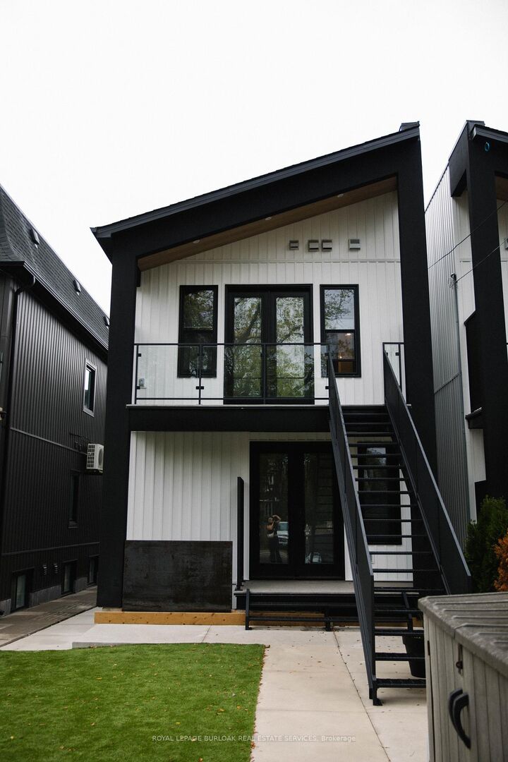 Property Photo:  85 Melbourne Street  ON L8P 2A5 