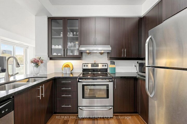 Property Photo:  151 Upper Duke Crescent 203  ON L6G 0E1 