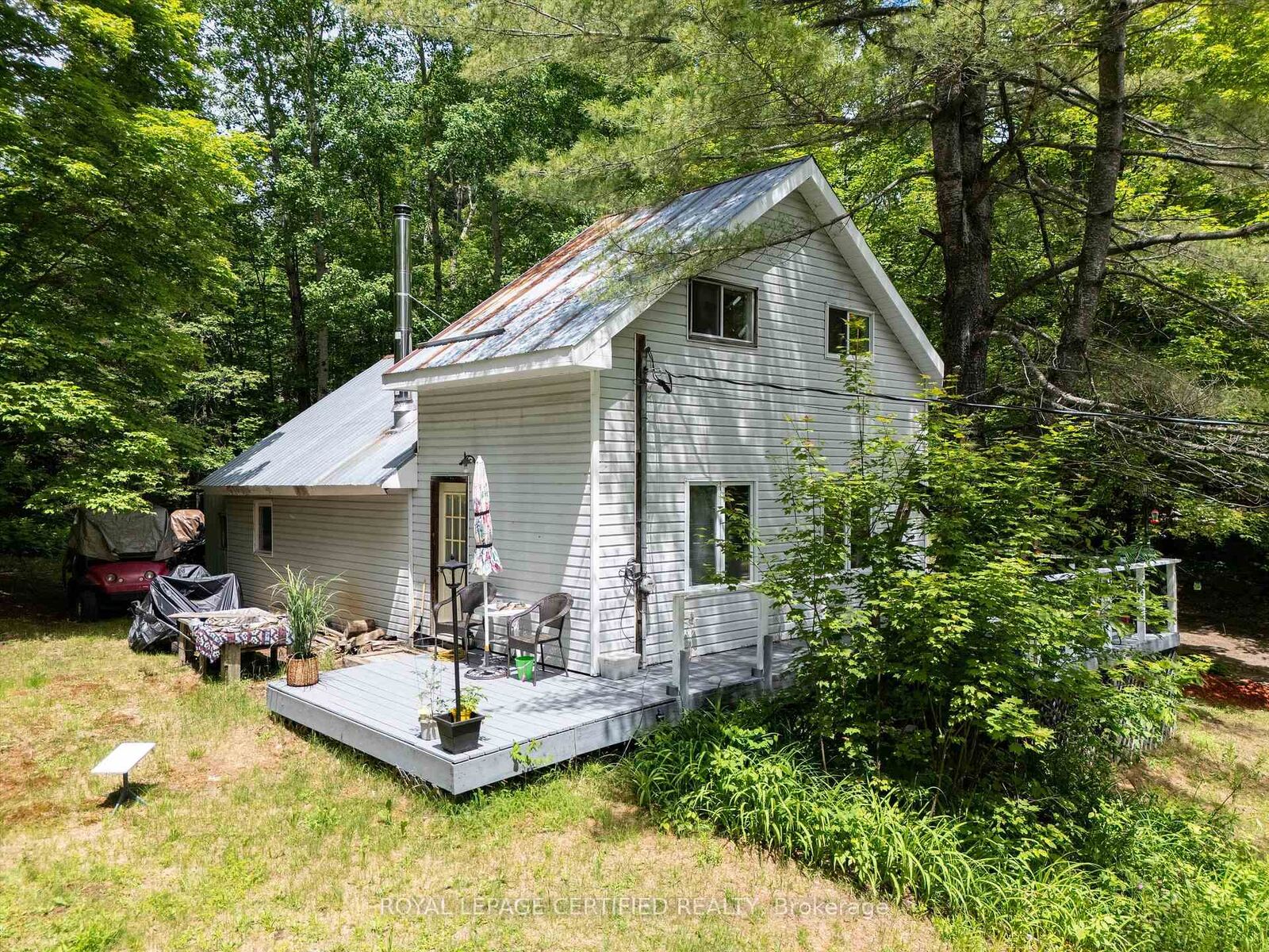 Property Photo: 240 Britannia Road ON P1H 2J3