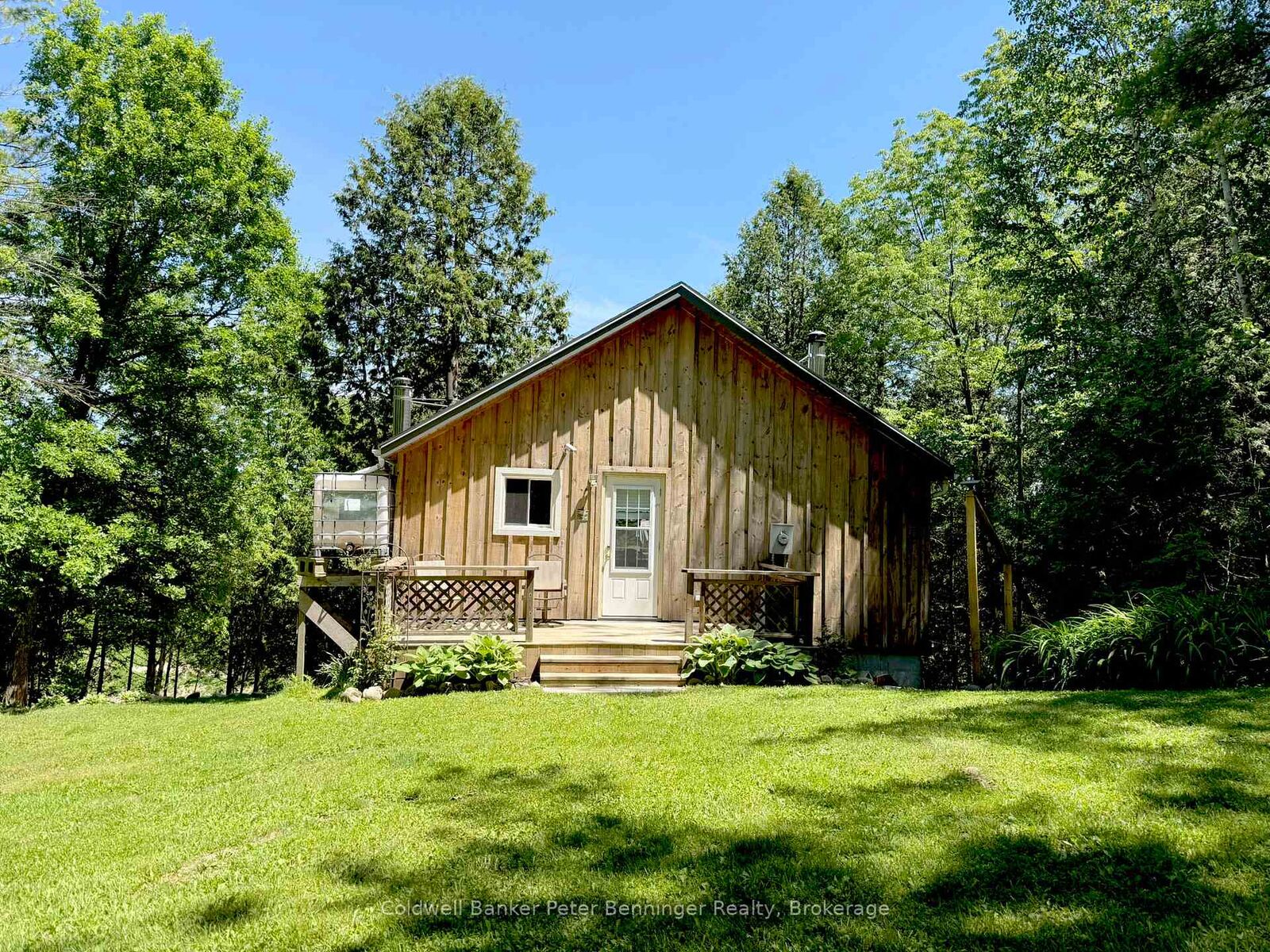 Property Photo: 300 Canrobert Street ON N0G 2N0