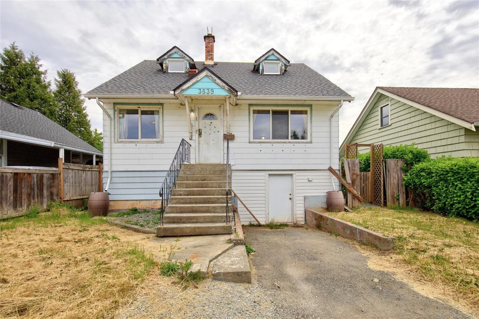 Property Photo: 3539 9th Ave BC V9Y 4T4