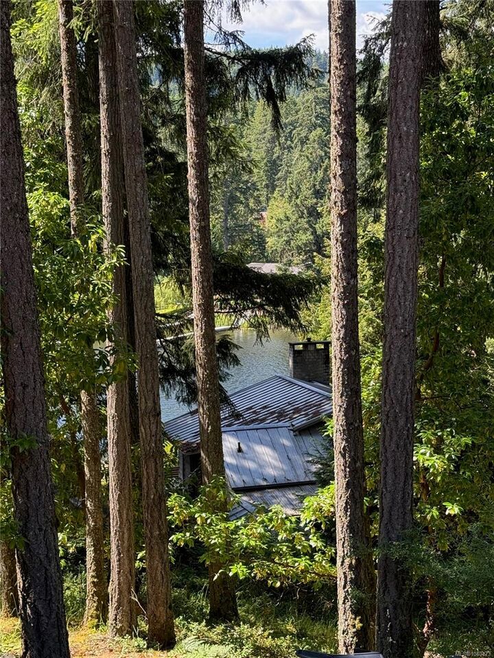 Property Photo: 2446 Sommer Lane BC V0R 2W1