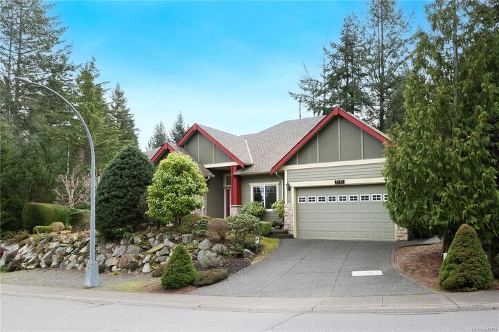 3151 Klanawa Cres — photo 1