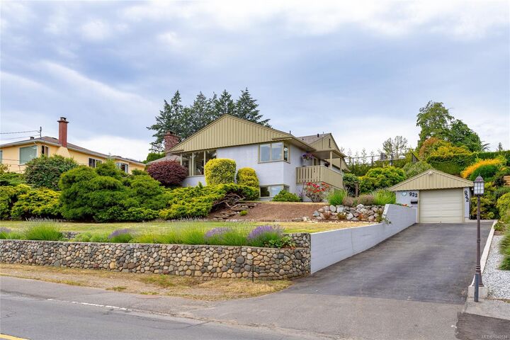 Property Photo:  922 Claremont Ave  BC V8Z 2G4 